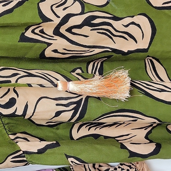 Roller Rabbit xsmall viscose dress. - Picture 5 of 8